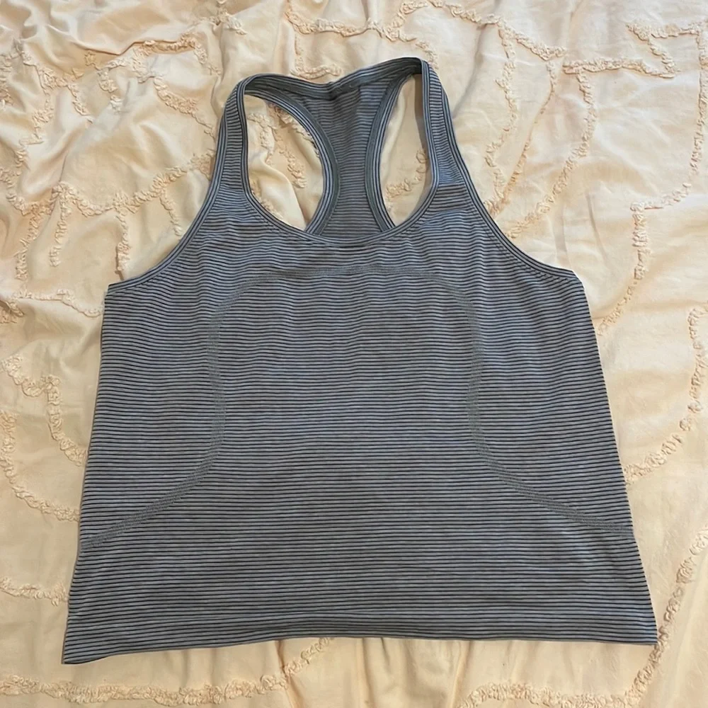 Swiftly Tech Racerback Lululemon Tank - Picture 1 of 2